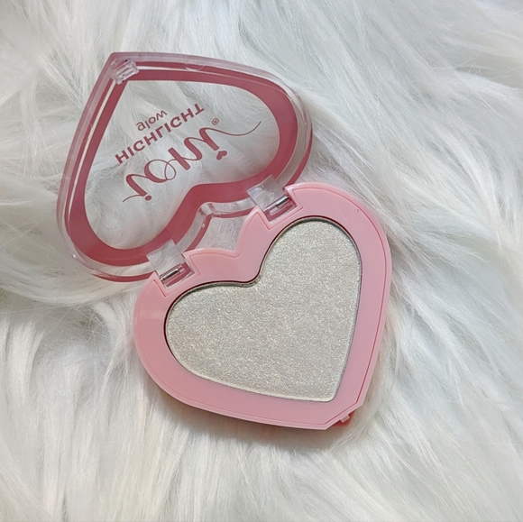 Bundle makeup highlighter heart 💖 compact - Picture 3 of 5